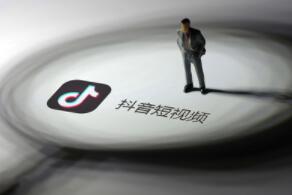 抖音教程视频教程合成2019:拍抖音视频应该配什么样的音乐呢-第1张图片-小七抖音培训 抖音教程视频教程合成2019:拍抖音视频应该配什么样的音乐呢-第1张图片-小七抖音培训